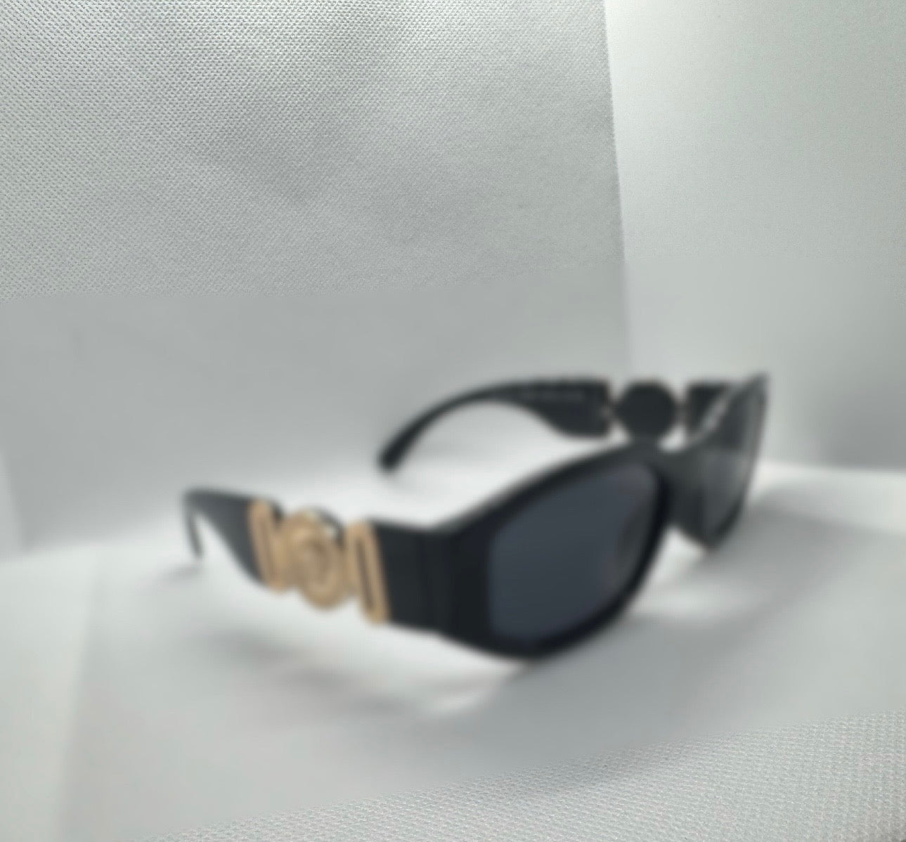 DESIGNER SUNGLASSES - VERSACO MEDUSA